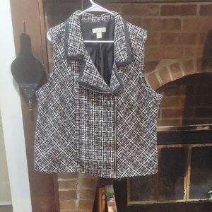 CJ Banks Black and White Vest